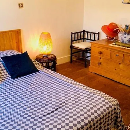 Sur Le Port Avec Terrasse, Proche Plage Et Commerces, Ideal Pour 3/4 Personnes - Fr-1-544-24 *
